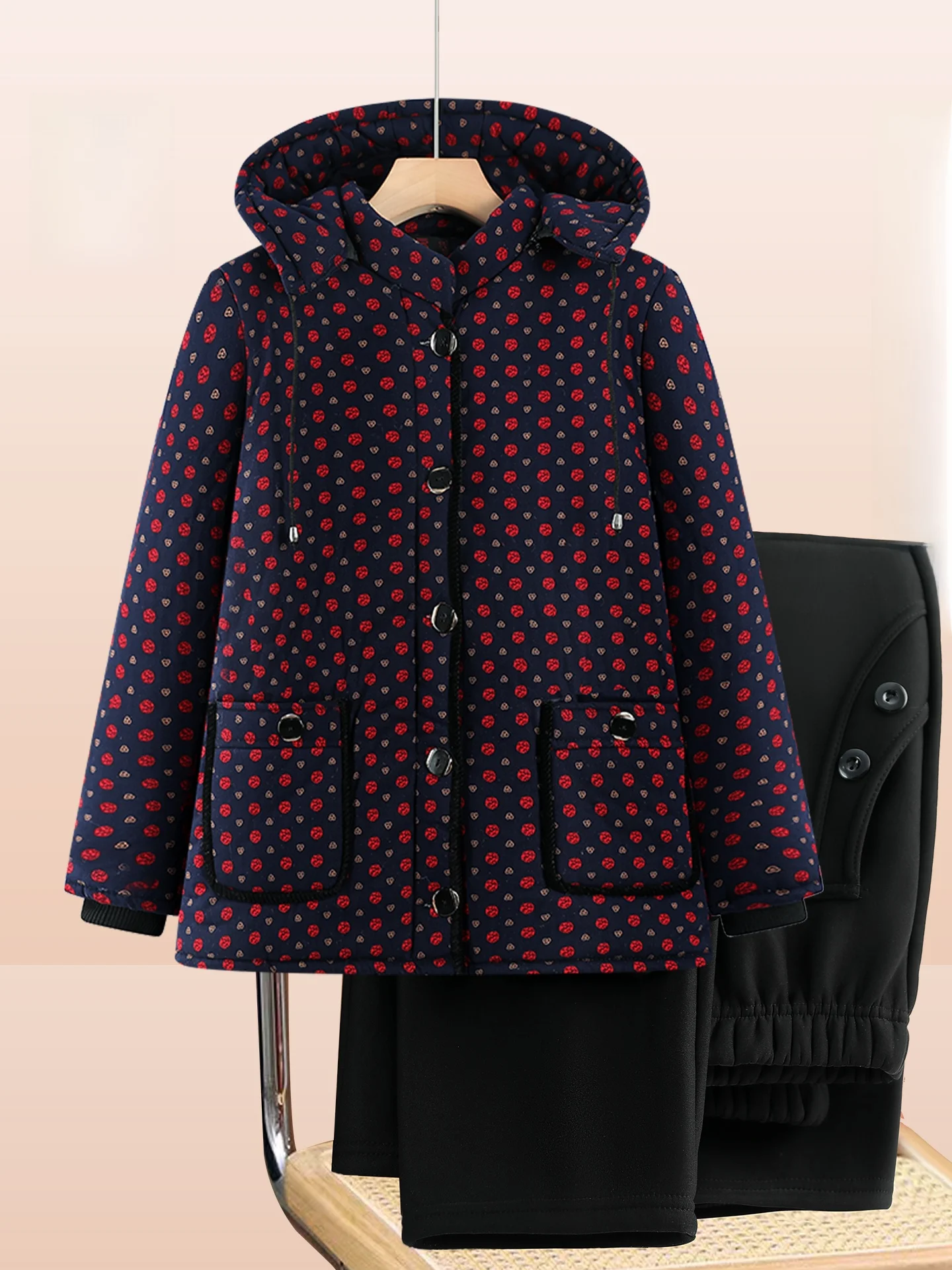 

Thiened Fluffy Hooded Floral Cotton Jaet Warm Outerwear for Middle-Aged And ly Women Mommy Clothes andmother Sle