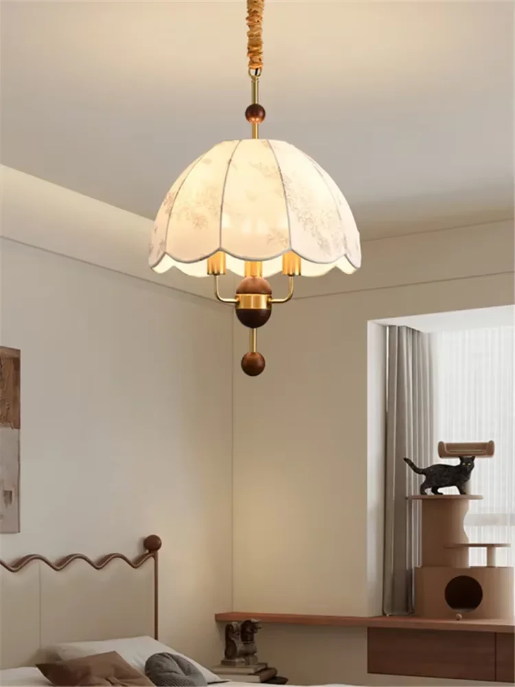 

Retro Creativity Table Lamp Modern Art Living Room Study Villa Hotel Bedroom LED Bedside Desk Light