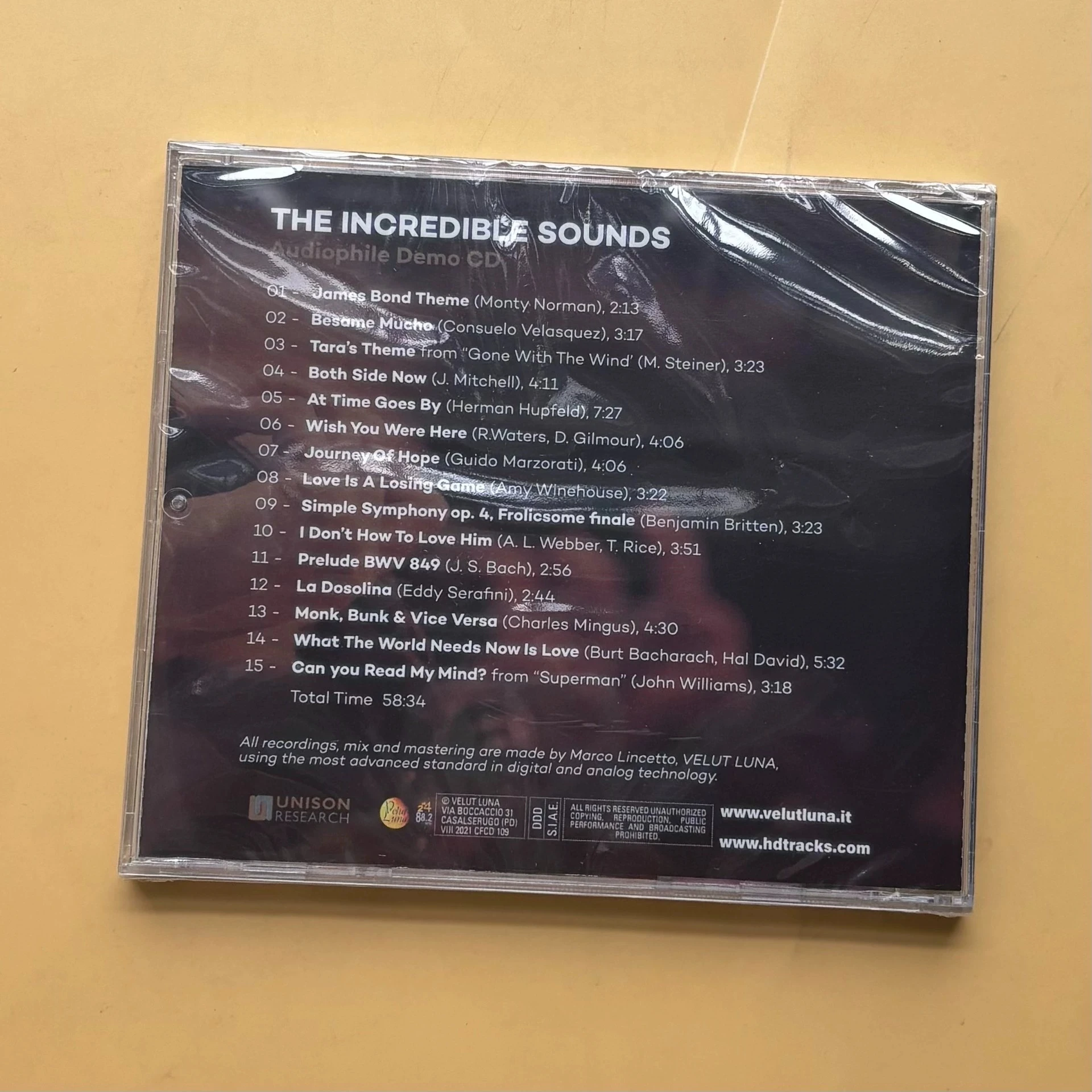 CD de música de investigación  - Audio Music Much reseña y precio