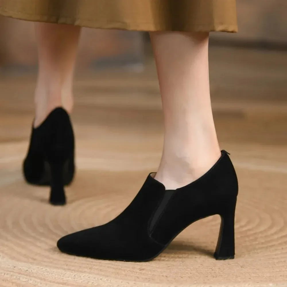 Pointed High Heels for Women\'s 2024 Spring and Autumn New Retro Thick Heel Sleeve Single Shoe Suede Fashion Female\'s Shoes Pumps