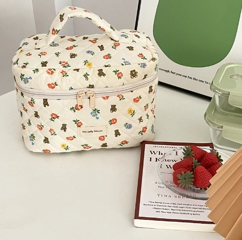 

Sweet Floral Women's Cosmetic Bags Retro Travel Ladies Makeup Case Clutch Handbags Large Capacity Female Toiletries Storage Bag