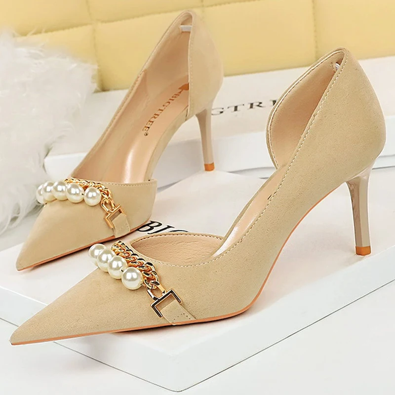 Women 7 cm 11 cm heels Sharp pointed pearl metal chain Women Pumps Stilettos suede High Heels Large size 43 Sexy Kitten heels