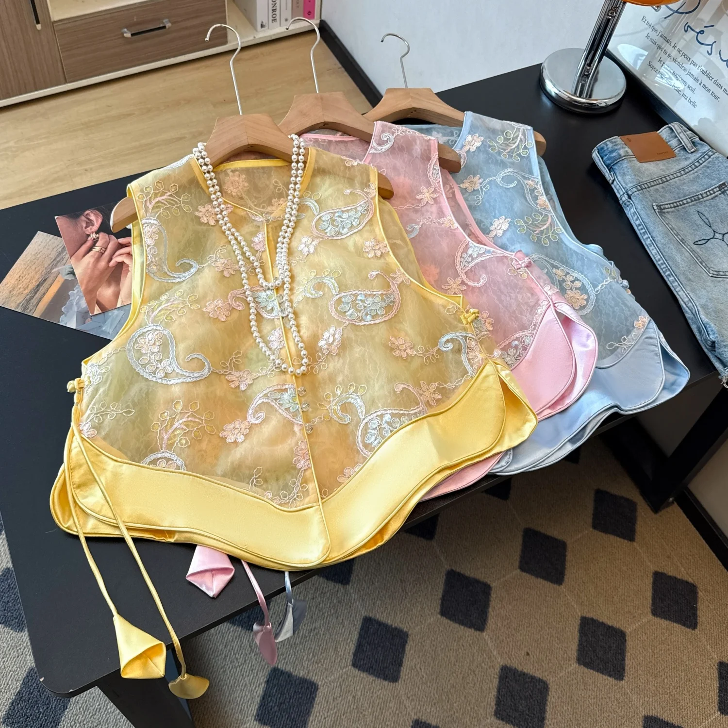

New Chinese Style Ancient Embroidered Sequin Mesh Vest Heavy Work Summer Thin Pendant Patchwork Top Women's Fashion Clothing