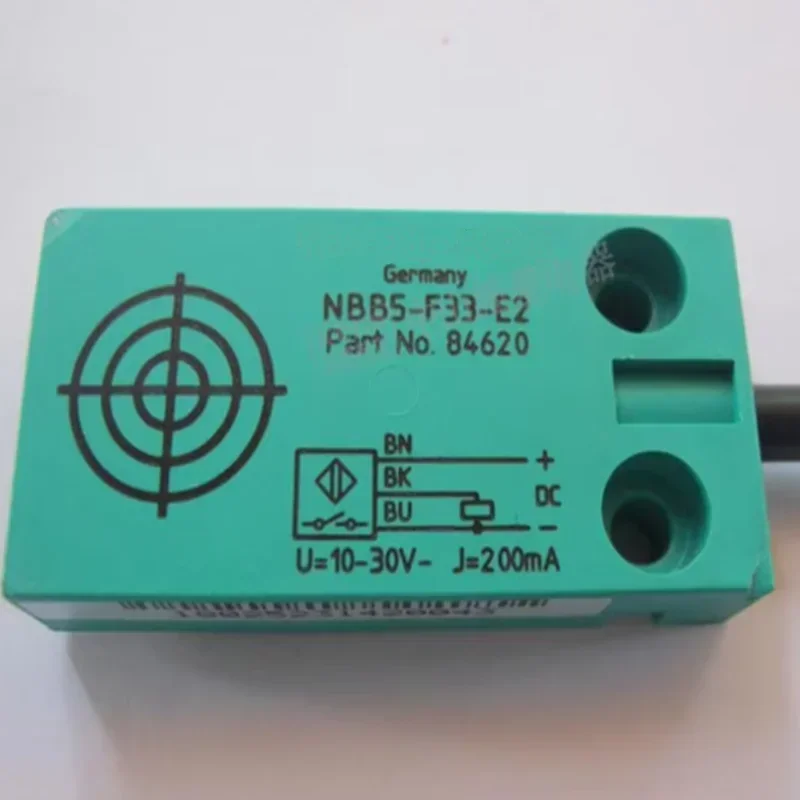 

F33-E2 inductive proximity sensor rated working distance 5mm3-wire DC original