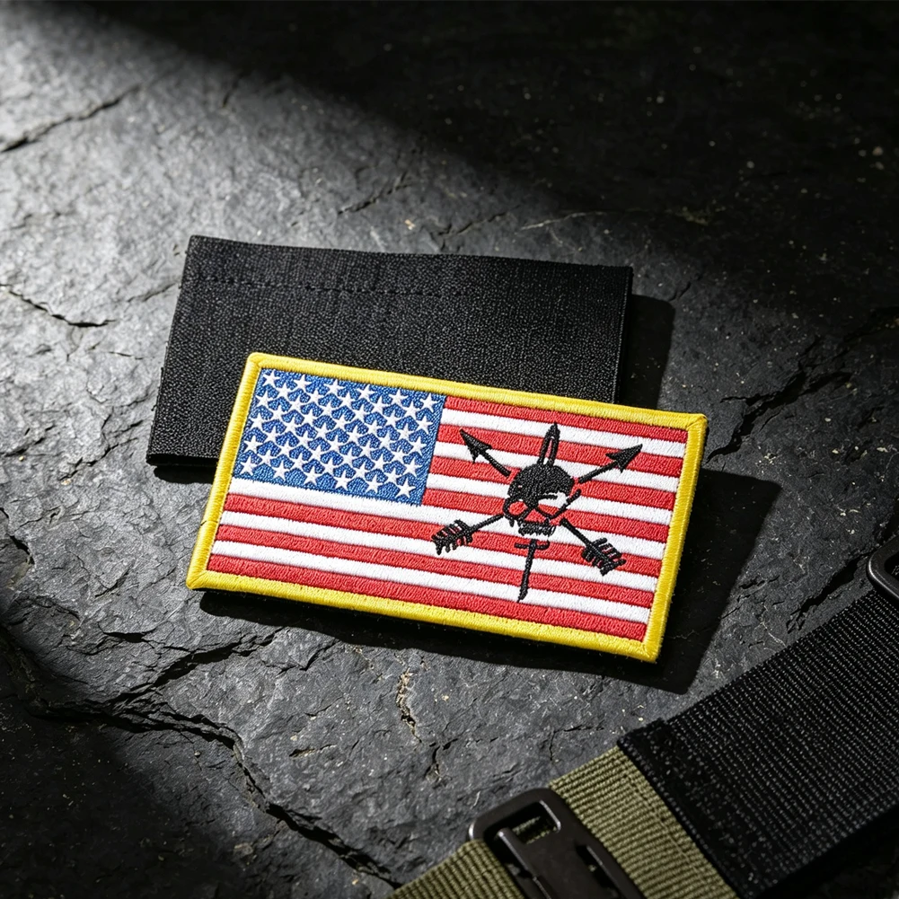 Amerikanische Flagge, Totenkopf, Pfeile, besticktes Moral-Aufnäher-Abzeichen mit Klettverschluss für Rucksack, Weste, Mütze, Jacke, Outdoor-Militärausrüstung, Dekoration – Detail 2