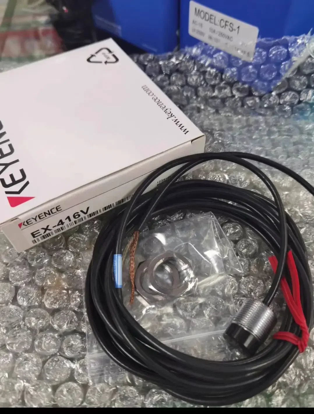 

Special sale of Japan's new original KEYENCE: EX-V05 EX-416V