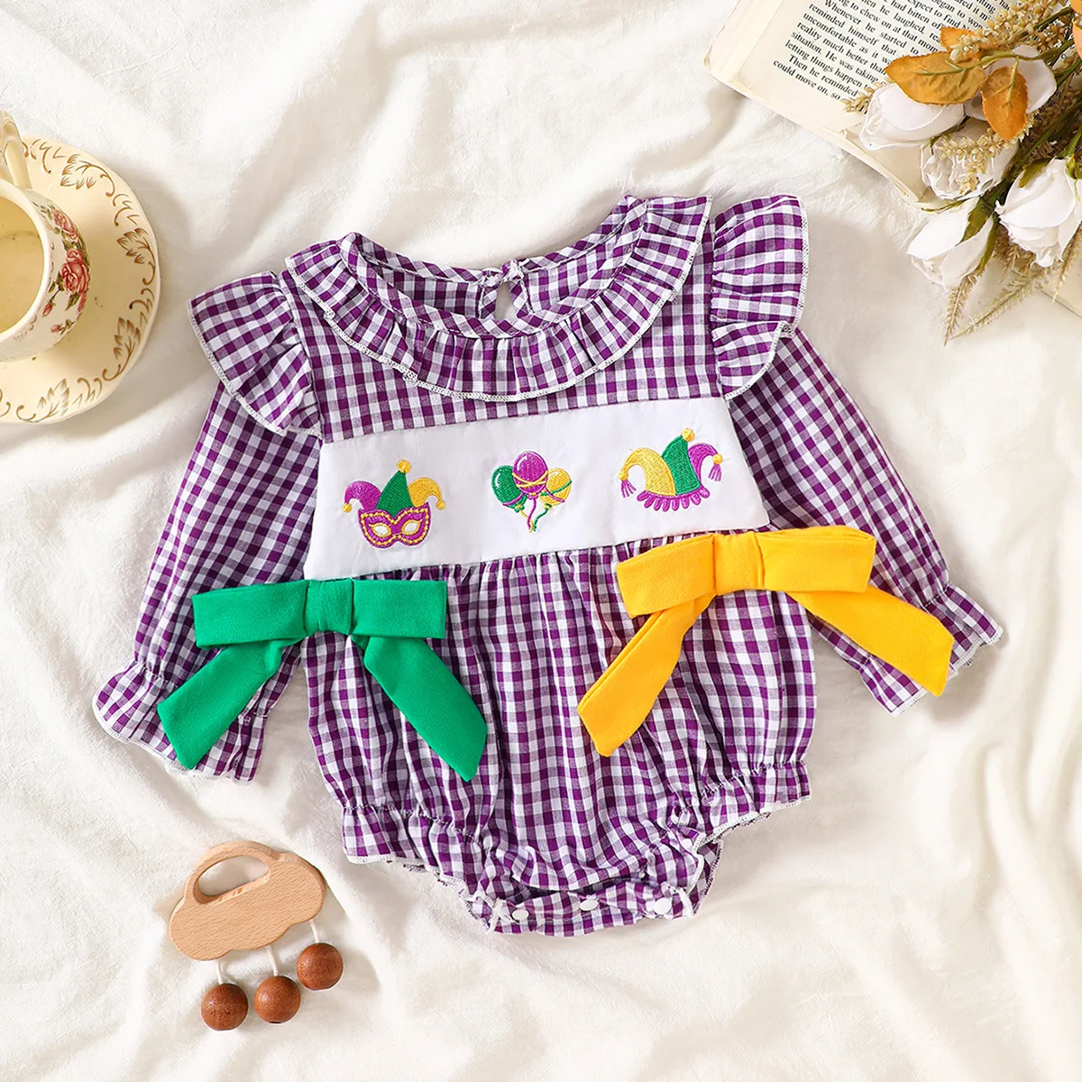 New Spring Popular Ruffle Collar Baby Girl Romper Purple Checkered Newborn Girl Long Sleeves Cute Pattern Bow Jumpsuit Clothing