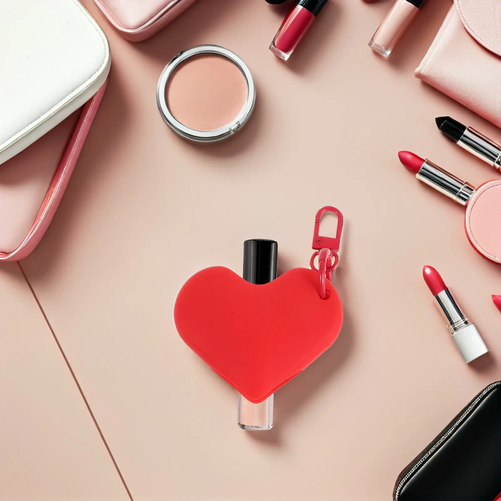 Lipstick Silicone Bracket Heart Shaped Soft Silicone Lipstick Holder Portable Keychain Travel Lip Gloss Protector Case for Purse