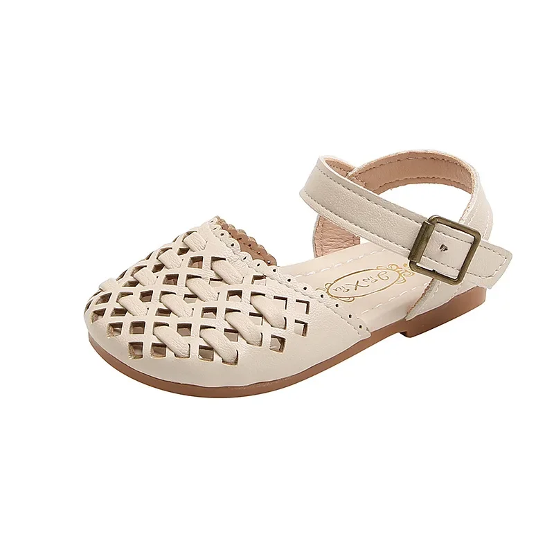 Summer Children Sandals Hollow Out Closed Toe Girls Shoes Soft Sole Breathable Princess Beach Sandals Kids Flat Roman Shoes