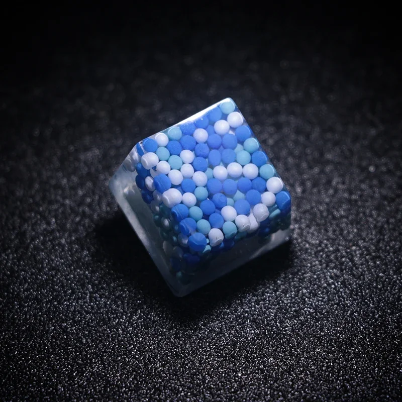 Personalized keycap Single light-transmitting couple gift resin mechanical keyboard cap OEM high blueberry bubble keyboard cap