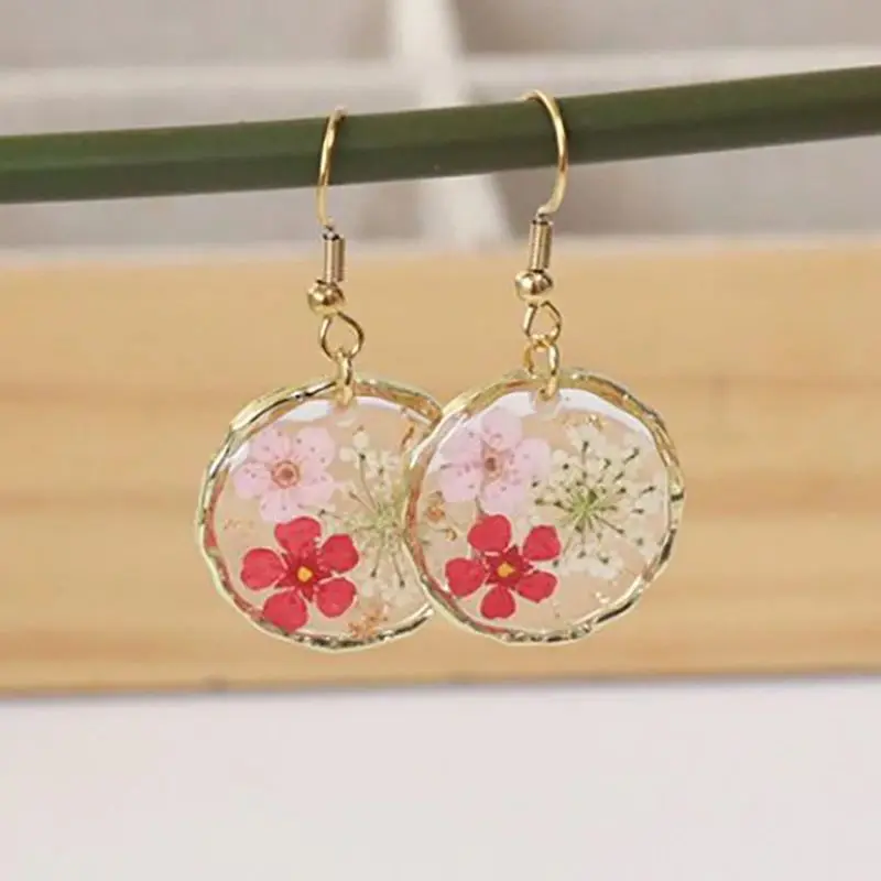 Unique Gypsophila Natural Flower Earring Elegant Floral Round Earring Handmaking Epoxy Resin Pressed Flower Earrings Wholesale