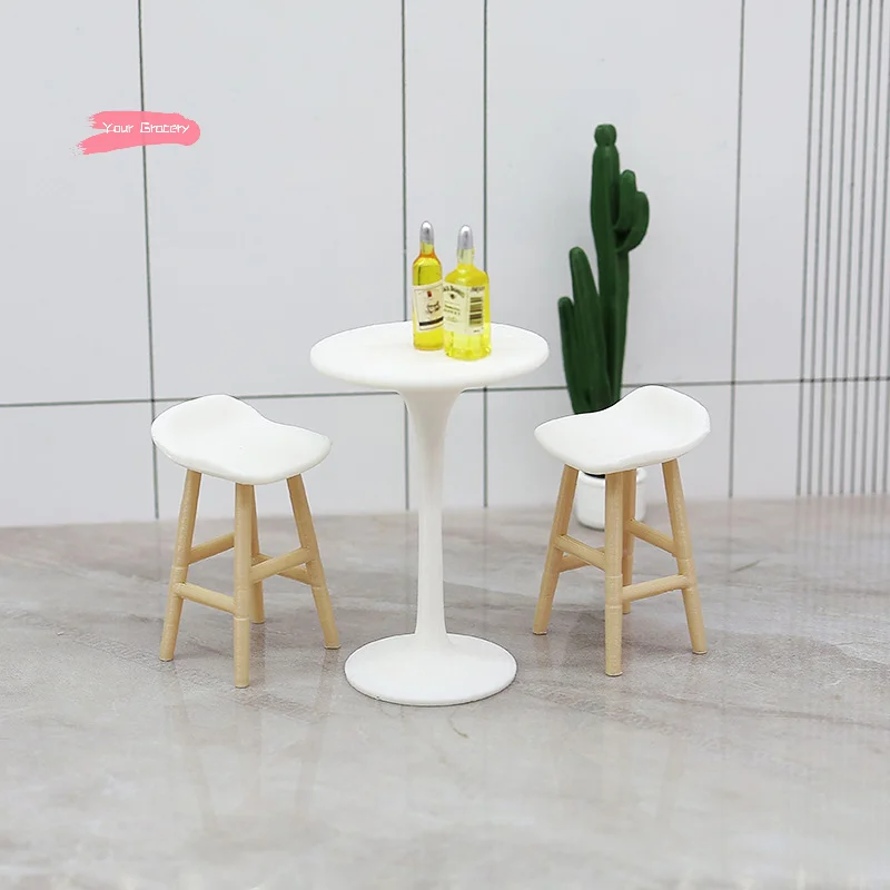 ชุดโต๊ะกลมขาสูงและเก้าอี้บาร์ขนาดจิ๋วสำหรับบ้านตุ๊กตา ของเล่นจำลองเฟอร์นิเจอร์สำหรับตกแต่งบ้านตุ๊กตา