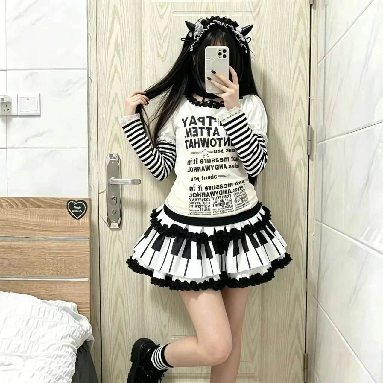 

Black White Keyboard Punk Rock Half Skirt Anti-Light Short Skirt Vintage Style Cake Skirt Standard Version Static Free Ear Mu...