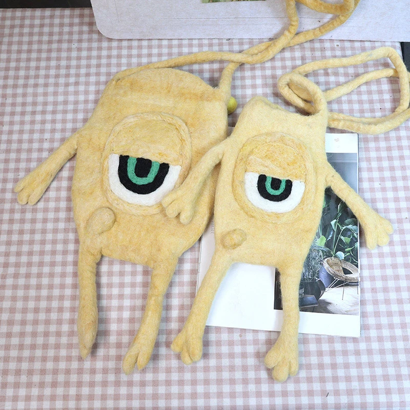 

Handmade Wool Felt Shoulder Bag Fashionable Cute Big Eyes Animal Banana Storage Bag Stylish Insf Wind Personalized Ladies Bag