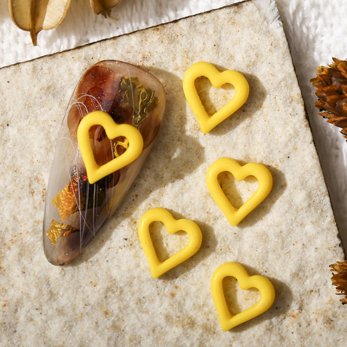 

100pcs Heart Shaped Stickers Flat Back Cabochons Charms Hollow Out DIY Nail Art Phone Case Decor Valentine Gifts