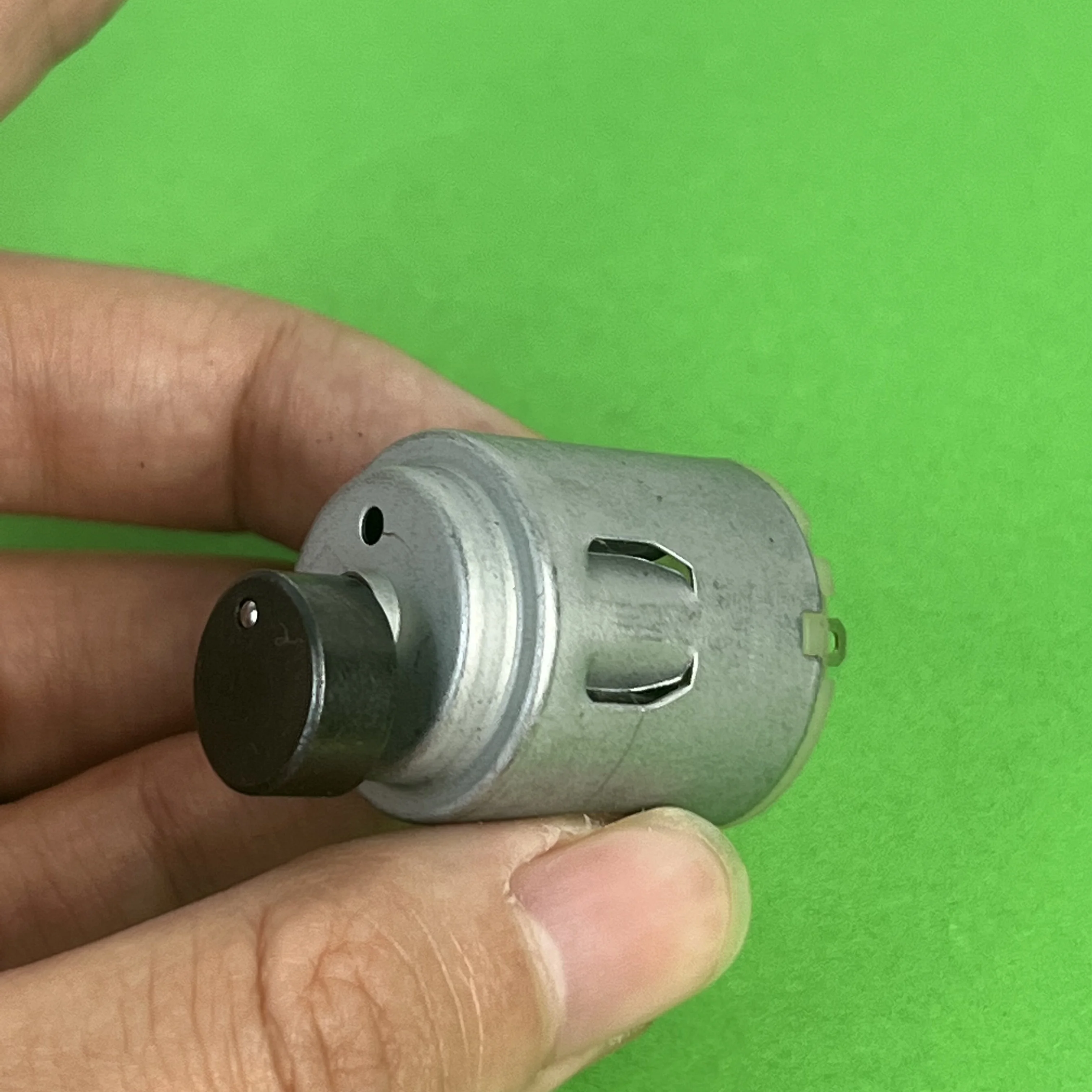 DC 3V-6V R260 Strong Vibration Motor Mini Vibrator Eccentric Wheel DIY Toy Model Massager