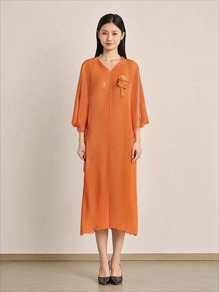 

Miyake Fold 2025 Printed Dragon Scale Fold V-neck Dress Autumn Casual Loose Large Fashion Bat Sleeve Medium Long Dress Pleats