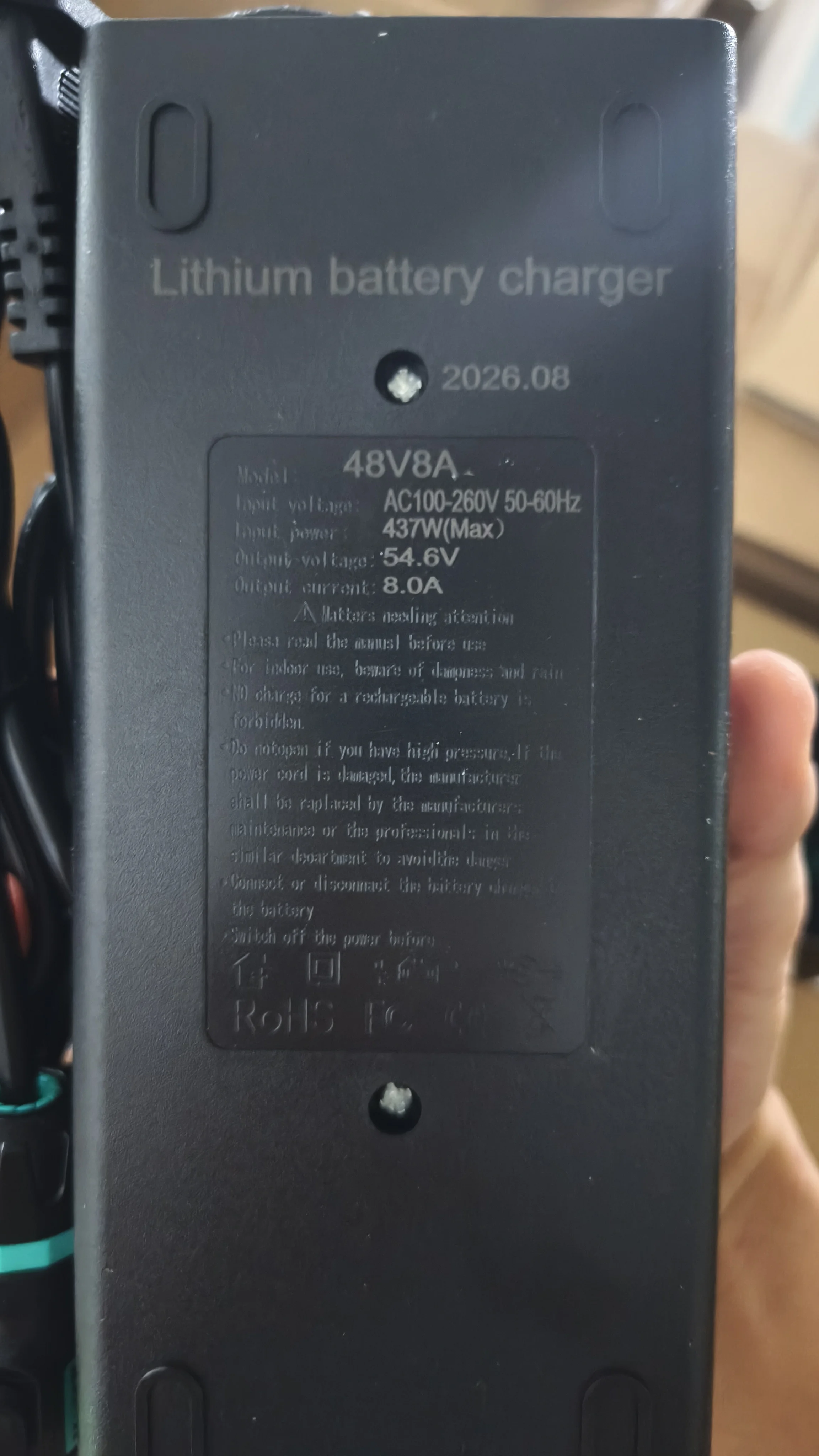 EDGE K4S 48V  8A or 54.6V 15A charger for K4S battery