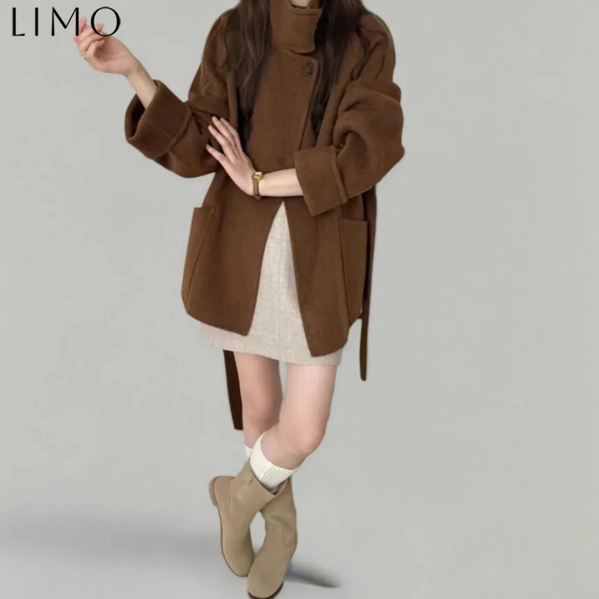 

LIMO Women's Short Coat Wool Cotton Blend Designer Style Autumn Winter Commuting Trendy Outerwear Easy to Wear for Going Out