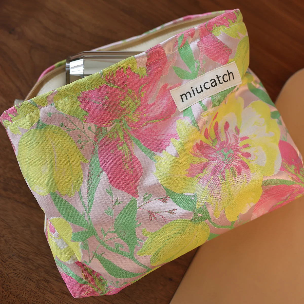 Travel cosmetic bag flower jacquard fabric summer storage bag canvas zipper girls large capacity portable beauty bag