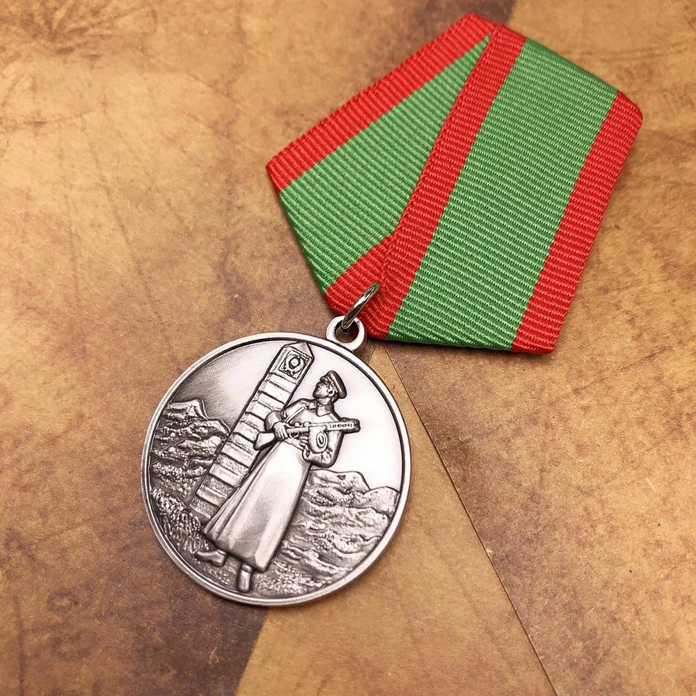 

Soviet Guard Medal CCCP Commemorative Metal Russian Badge Commemorative Collection Ornaments Reproduction