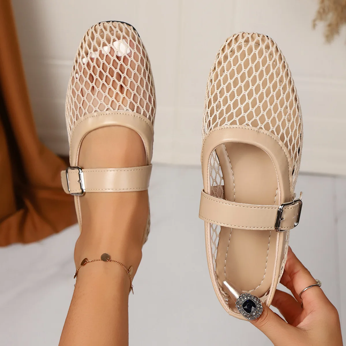 In Summer Wear Round Toe Straight Buckles Casual and Comfortable Women's Flats Cut-out Mary Jane Single Shoes Fishnet Shoes