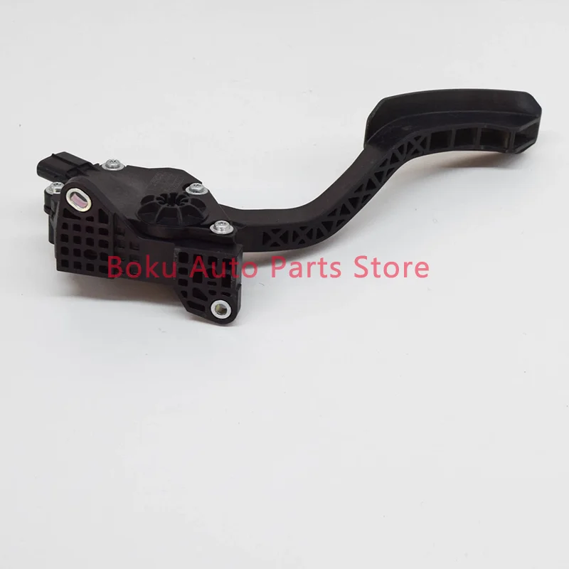 78110-33020 is suitable for Toyota Camry, Corolla, Lexus accelerator pedal assembly 7811033020