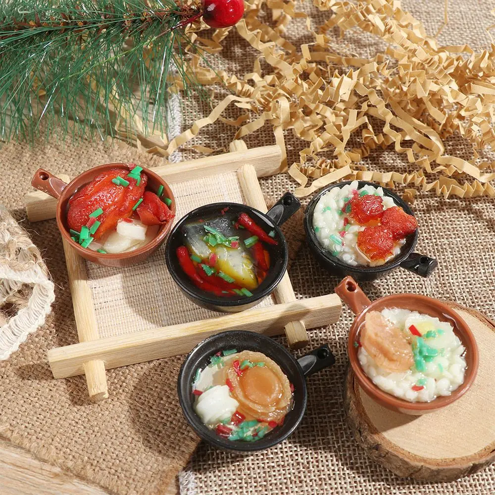 1PC Willekeurige Chinese DIY Speelgoed Rijst Gebak Braadpan Noedels Dessert Miniatuur Poppenhuis Poppenhuis Decoratie Nep Voedsel Keuken