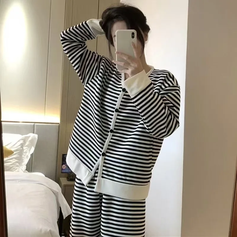 

Winter Women Nightwear Striped Long-Sleeved Trousers Loose and Soft Loungewear Large Size 2 Piece Set Button up Student Pajamas