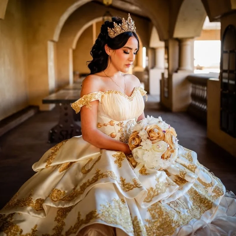 

Champagne Quinceanera Dress glitter golden Decal Lace layering Long tail Bow Vestidos De 15 Quinceanera ﻿Customize