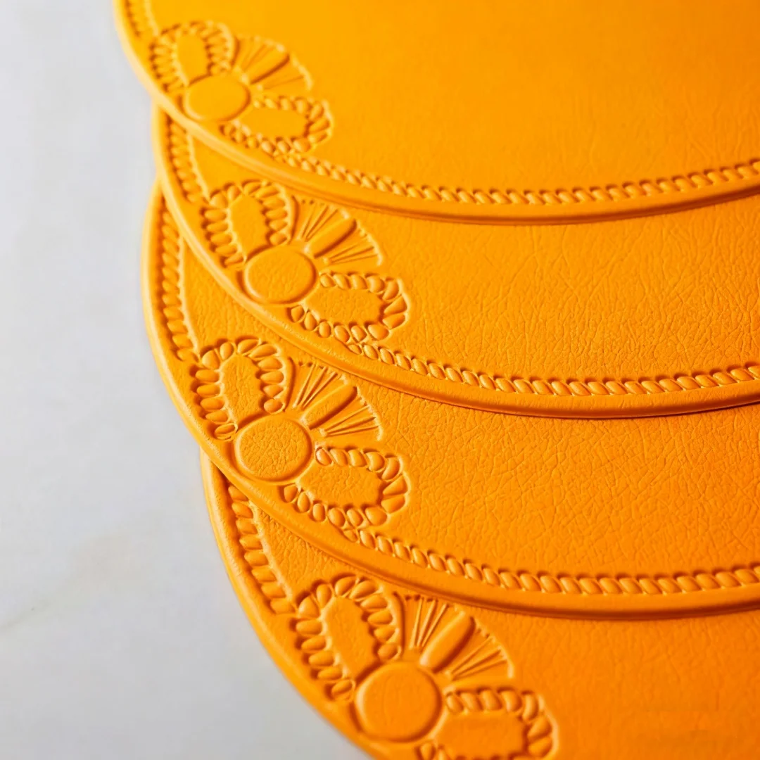 1/6/10PCS Oval Shaped PU Placemats Green Orange Faux Leather Dining Table Mat Luxury Christmas Place Mat Tableware for Kitchen