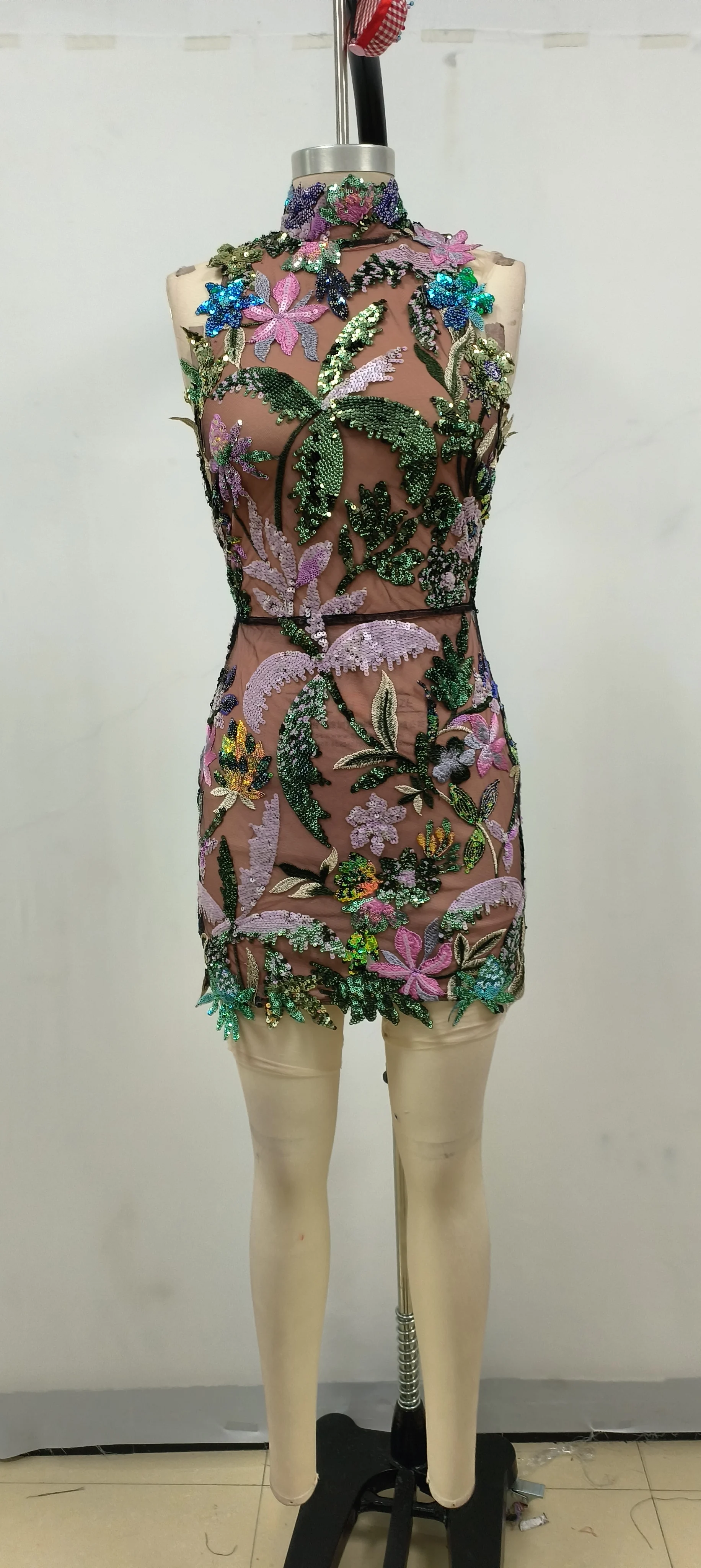 Vestido de fiesta de diseñador de lujo para mujer, sin mangas, lentejuelas, bordado, hojas, flores, Bodycon, Mini vestido de fiesta de noche de celebridades