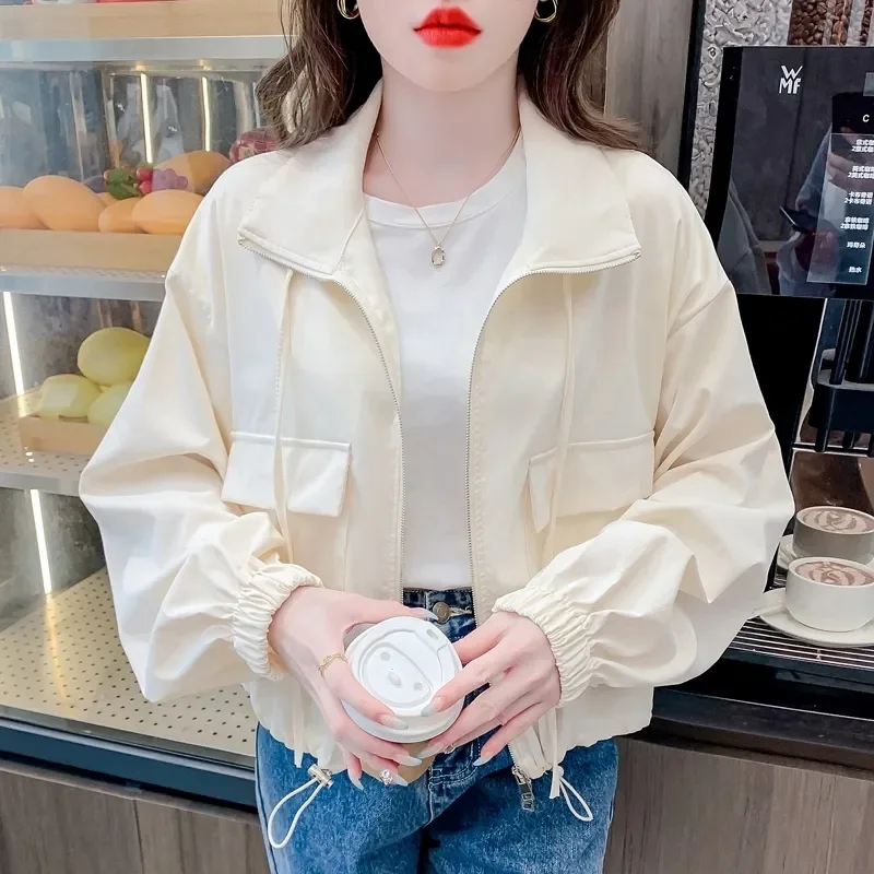 

Women's Cropped Cargo Jacket Loose Casual Windbreaker Zip-Up Coat For Spring Fall In Beige