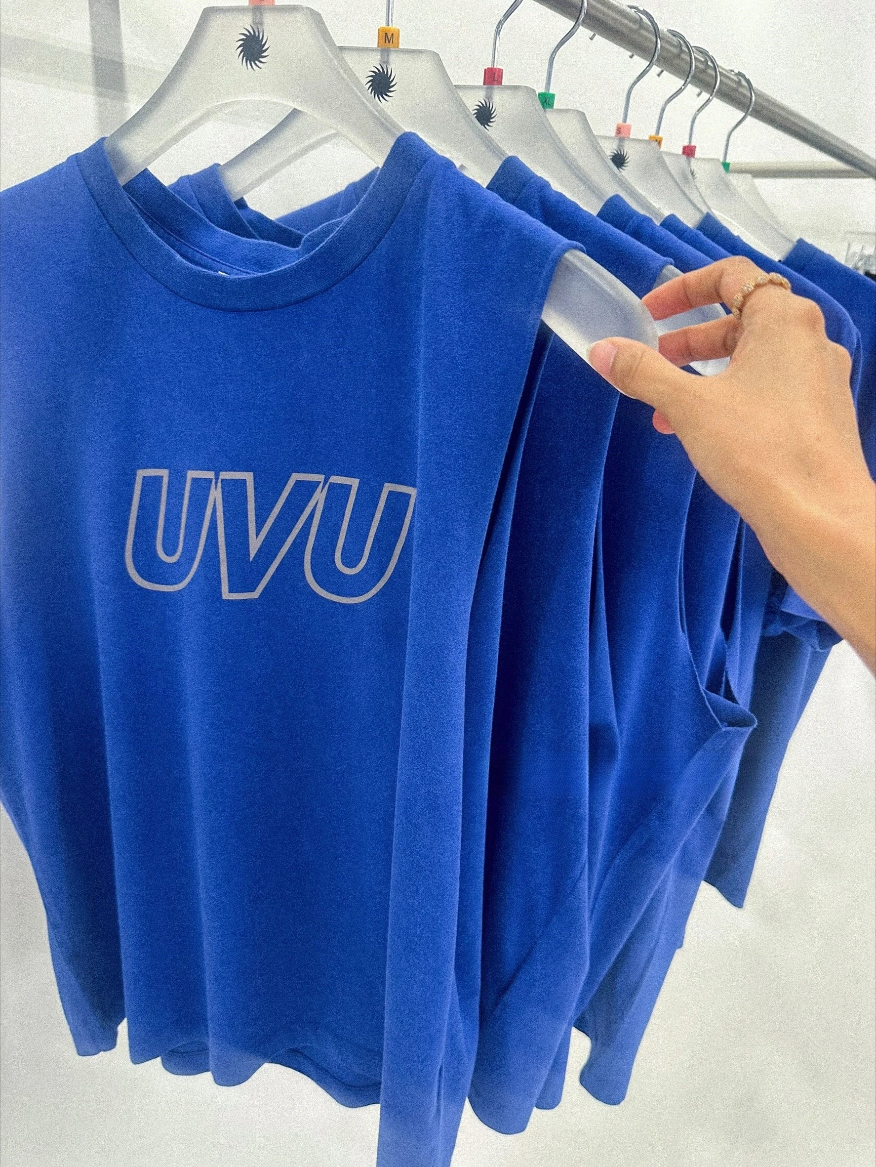 camiseta-sin-mangas-deportiva-de-edicion-limitada-uvu-26fw-cut-off-core-ligera-de-secado-rapido-y-transpirable-ideal-para-correr-largas-distancias