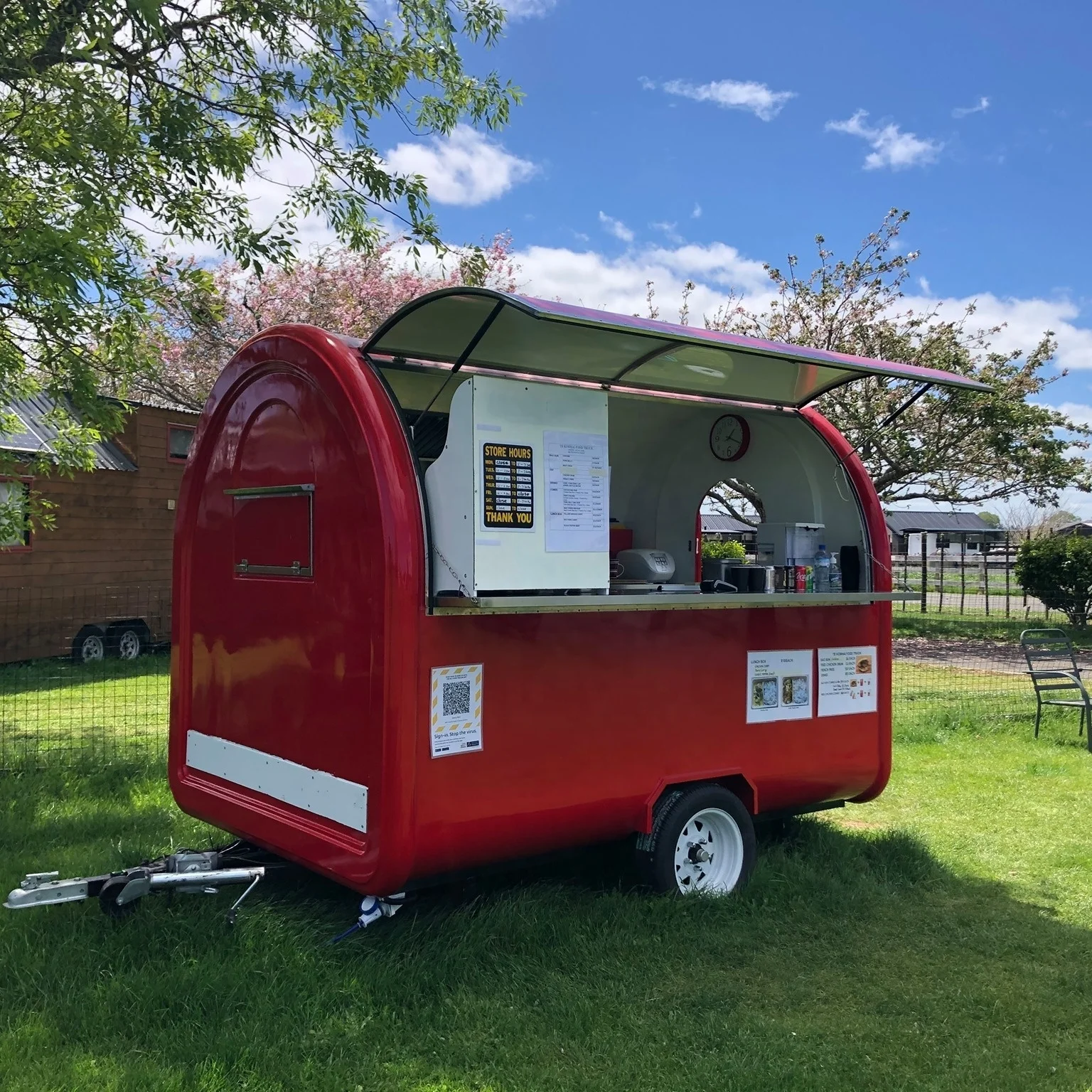 

2025 Многофункциональный мобильный кухонный грузовик для пекарни для продажи в США, тележку для макарон