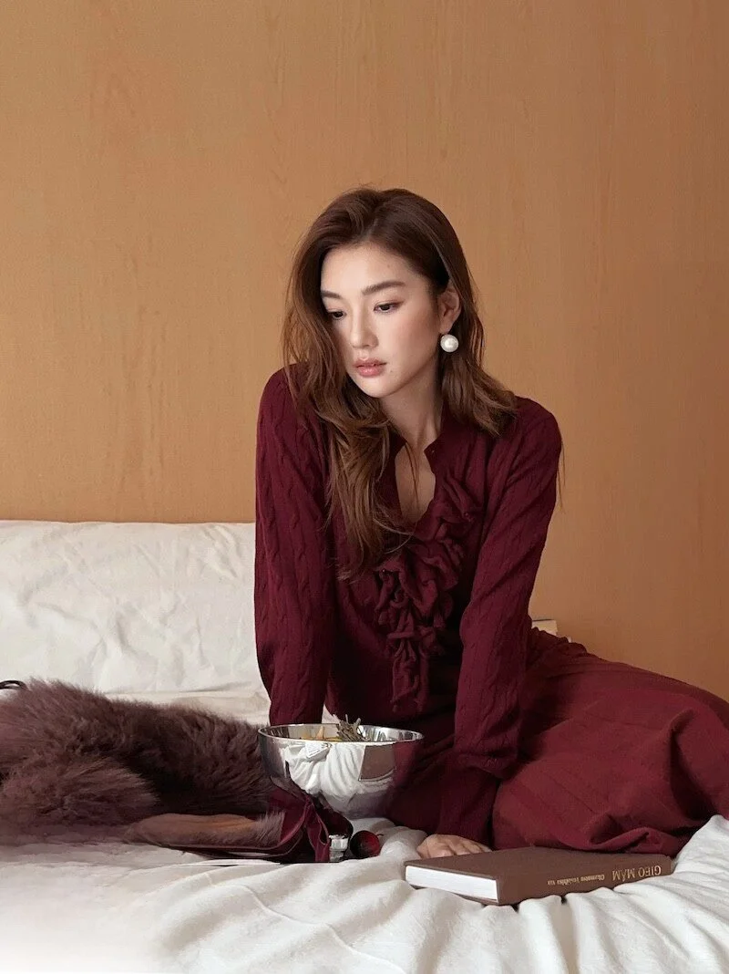 

Retro Flavored Lace Knitted Sweater 100 Woolen Material Long Sleeve Regular Fit Overhead Wearing for Women by Ohmyshop