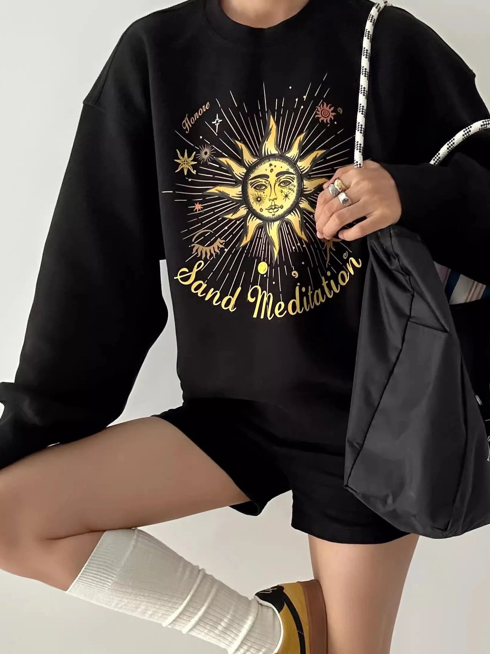 

Удобный женский свитшот с круглым вырезом, свободного кроя, из чистого хлопка, с теплым принтом, повседневный, универсальный, в корейском уличном стиле.