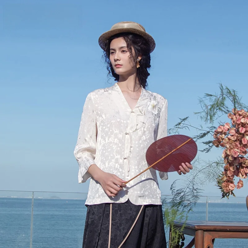 

New Spring Summer Embroidered Floral Vintage Chinese Style Women's Shirt Three-Quarter Sleeve V-Neck Open Cardigan Regular Fit