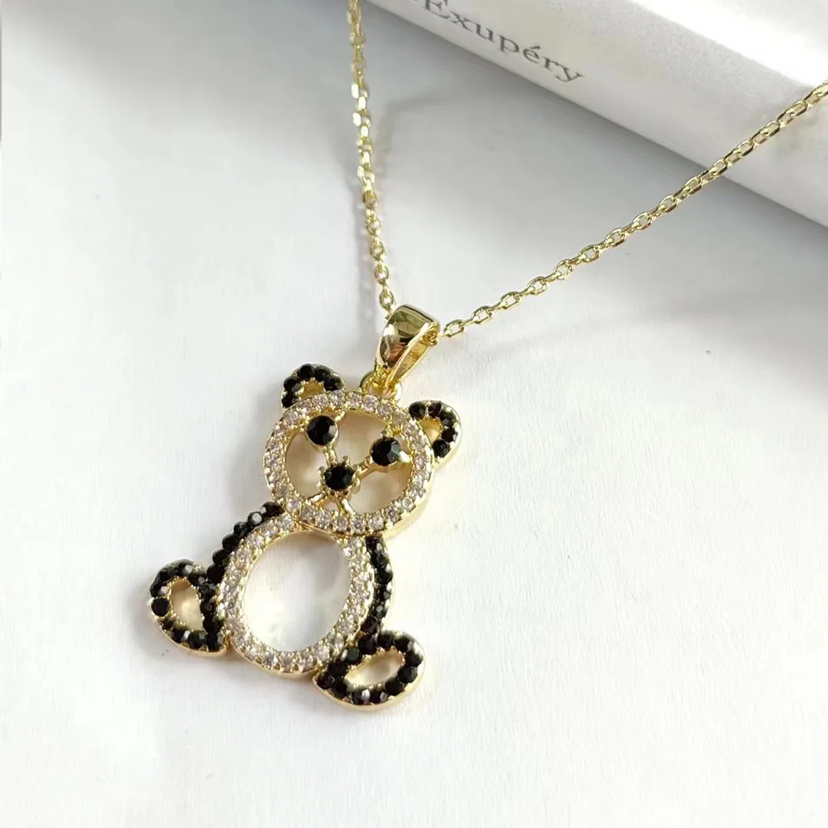 European and American Gold-plated Full Zircon Teddy Bear Cute Style Pendant Necklace, Female Niche Light Luxury Collarbone Chain