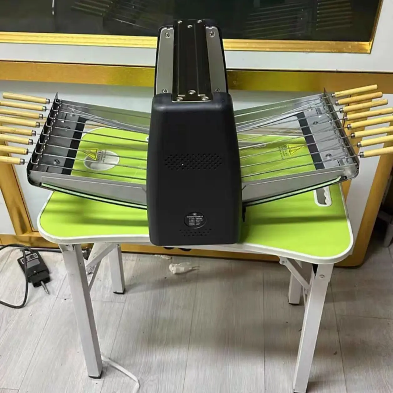 Barbecue Grill Household Automatic Rotating Skewers Machine Smokeless Rotary Electric Grill 220V/1200W Barbecue Grill