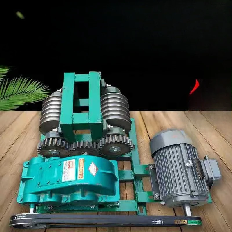 Stainless steel one-to-two manure scraping machine, automatic manure cleaning machine with leaking plate