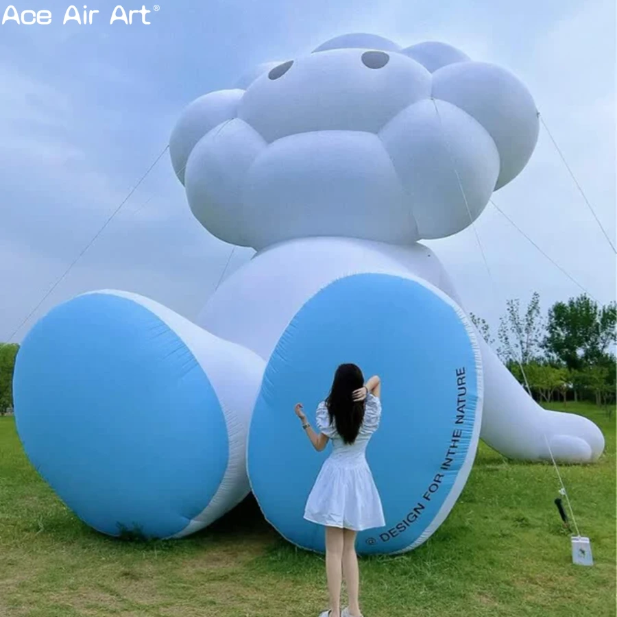

Огромный белый надувной облачный человечек используется для наружного дисплея и фотосъемки.