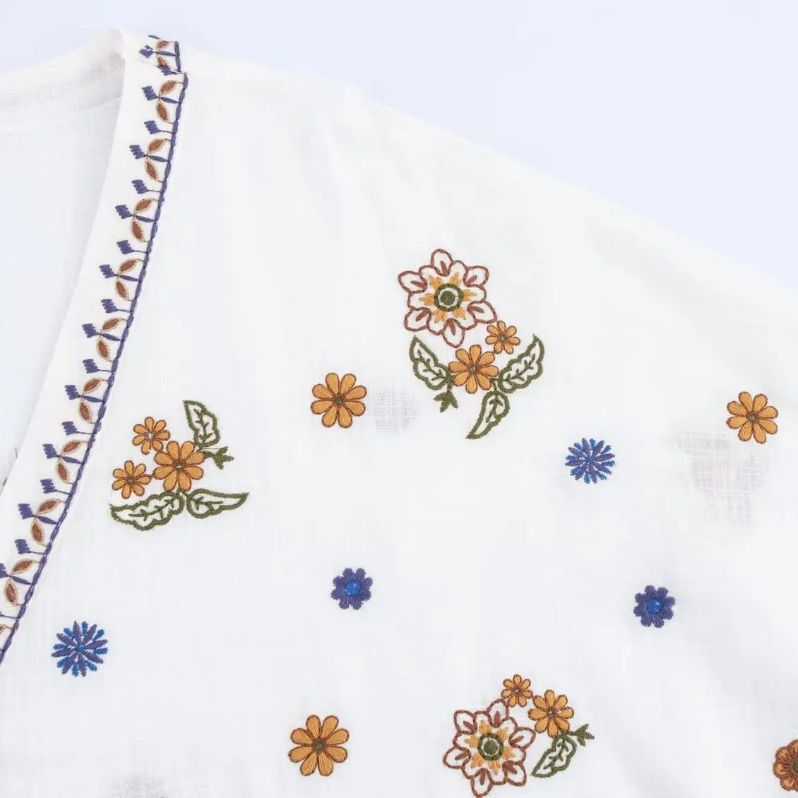 JNLEAOG Spring New Women's Faion Design Embroidered irt Casual Loose Polyester Seven Sve V Ne Button Crt