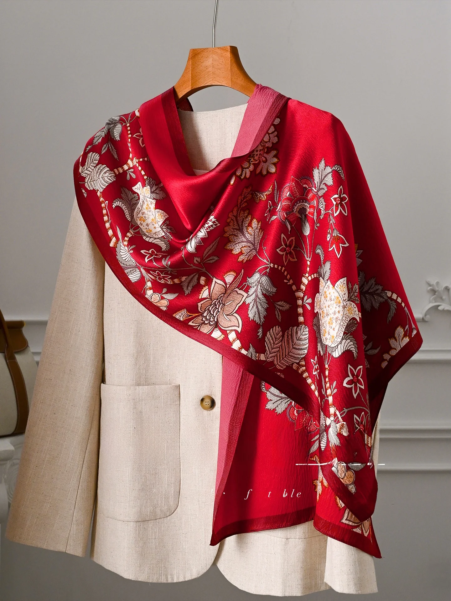 Echarpe-en-soie-rouge-pour-femme-cache-cou-cadeau-du-nouvel-an-chinois-cadeau-haut-de-gamme-pour-la-fete-des-meres-echarpe-tendance-pour-le-printemps