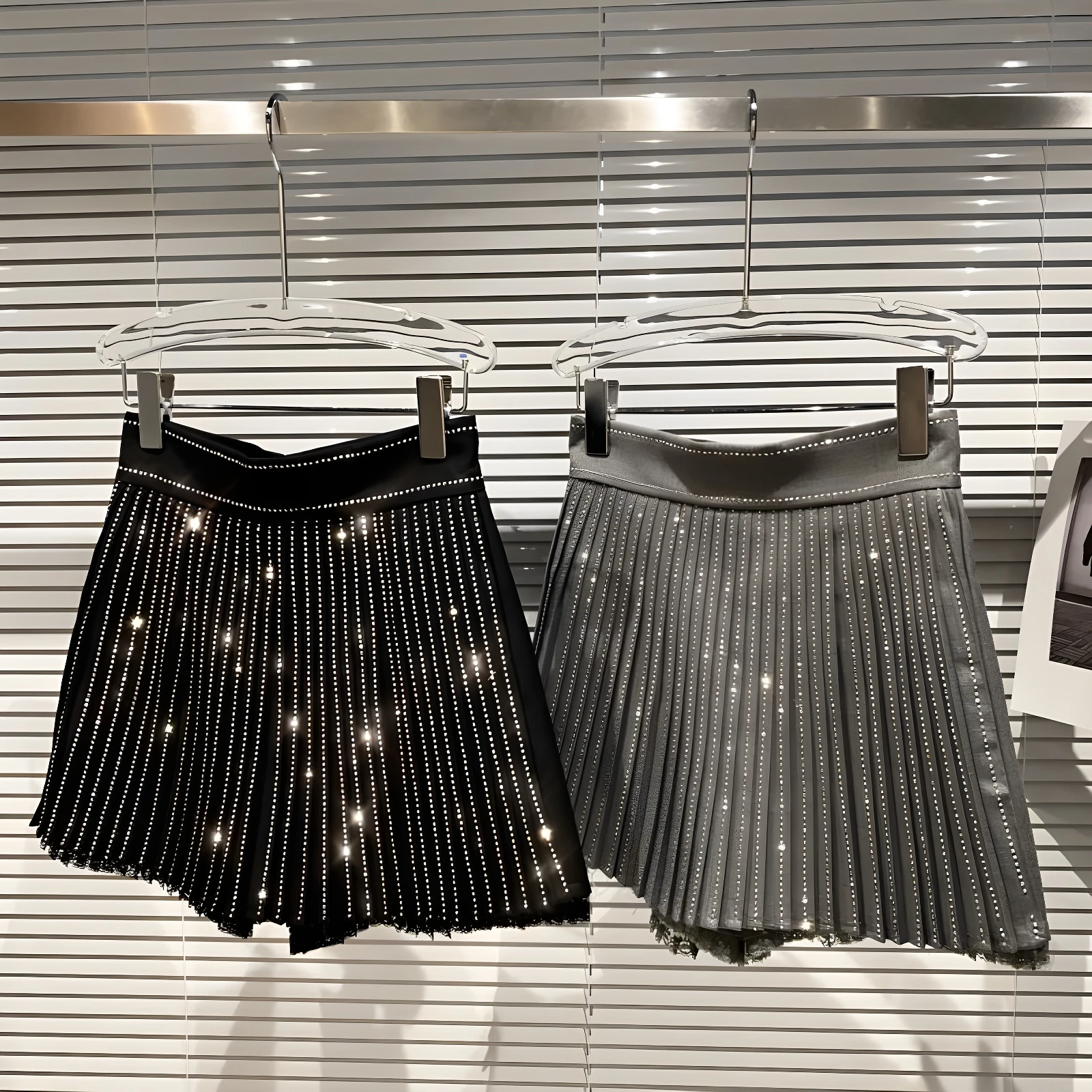 iny Spitze Trim Plissee Breite Bein ort Hosen frauen Rock Capri Hosen Herbst Neue Sle Vertikale Streifen Diamant Flaing Natu...