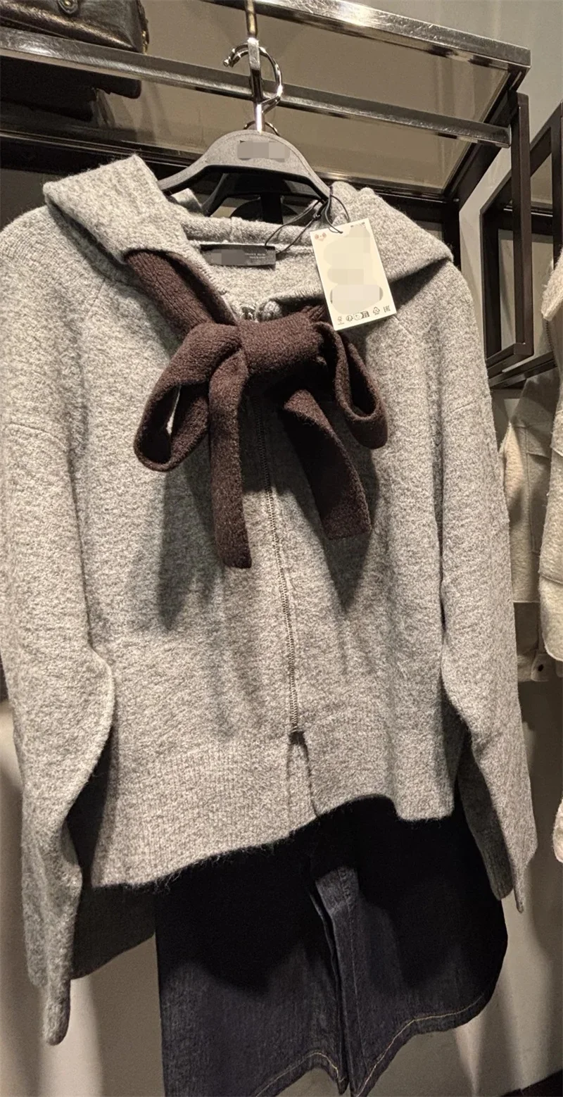 سترة نسائية 2025 خريف نمط جديد رمادي طويل الأكمام محبوك هوديي مع القوس الديكور موضة عادية متعددة الاستخدامات