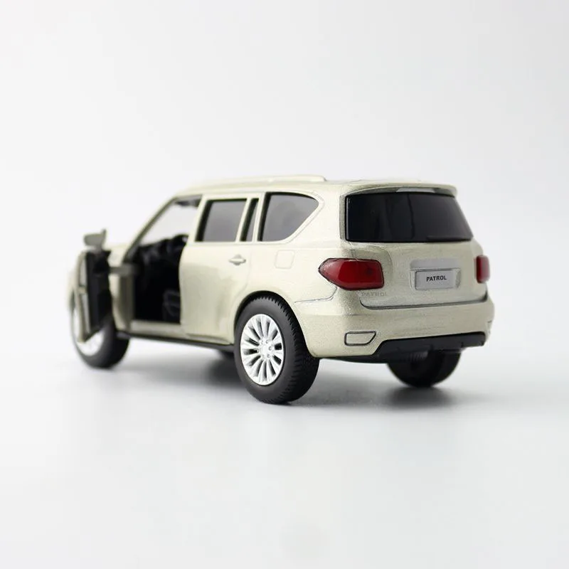 JKM-Véhicule tout-terrain en alliage moulé sous pression, modèle de voiture SUV, jouet avec dos côtelé, cadeaux pour enfants, collection de jouets, Patrol Y62, 1:36