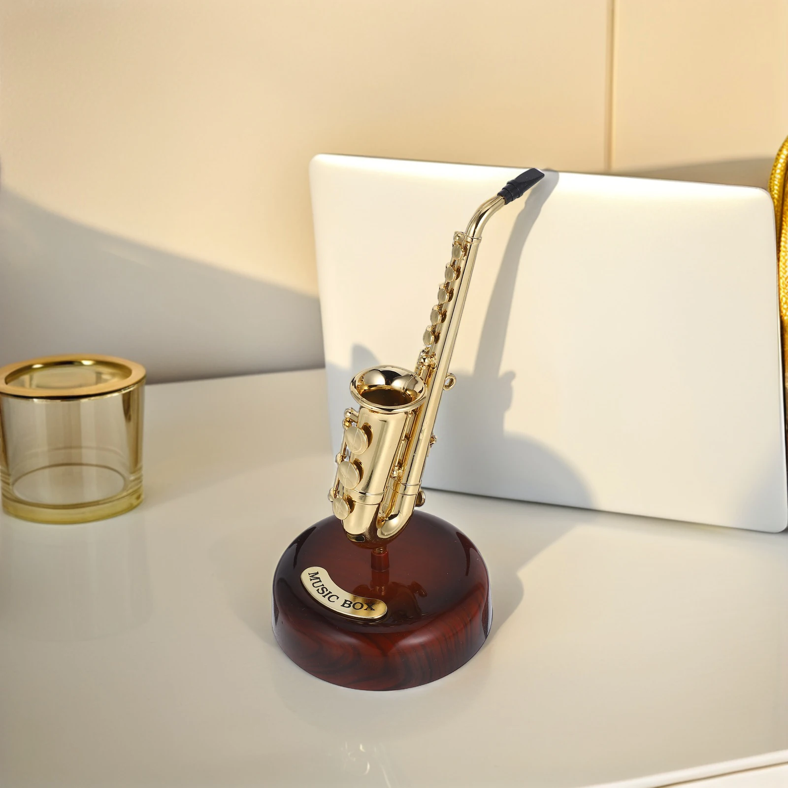 

Saxophone Music Box Vintage Instrument Decoration Plastic Kids Accessories Artistic Design Exquisite Craftsmanship Home