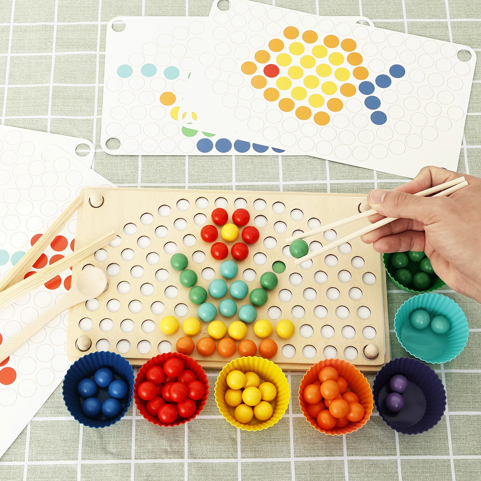 لعبة الخرز الخشبية لعبة التعليم المبكر لعبة مونتيسوري تصنيف الألوان مشبك التعلم لمرحلة ما قبل المدرسة لعبة معركة الخرزة للأطفال