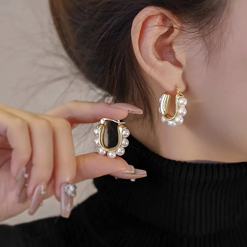 Classic Retro U-shaped Geometric Inlaid Pearl Ear Buckle Women Elegant Fashion Earrings Jewelry Dairy Party Wearing